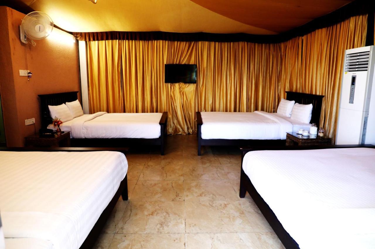 Resort Sunnys World Pune